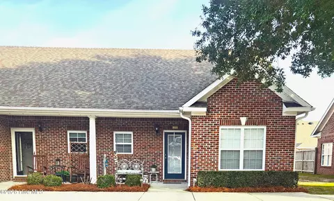216 Eucalyptus Ln, Wilmington, NC 28412