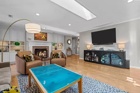 Living - 135 Merion Cir, Pinehurst, NC 28374 photo 3 of 3