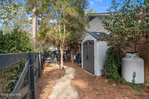 Exterior - 135 Merion Cir, Pinehurst, NC 28374 photo 6 of 13