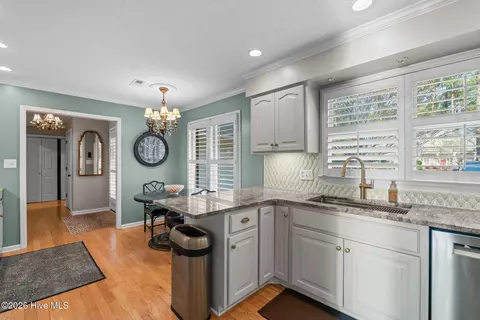Kitchen - 135 Merion Cir, Pinehurst, NC 28374 photo 2 of 6