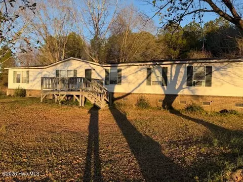 243 Magg Smith Rd, Pollocksville, NC 28573