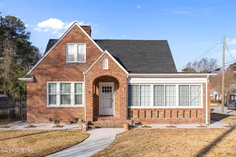 806 West Rd, Kinston, NC 28501