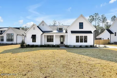 11133 Ashton Rd, Burgaw, NC 28425