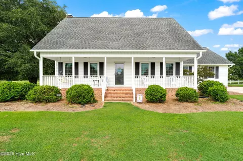 3758 Emma Cannon Rd, Ayden, NC 28513
