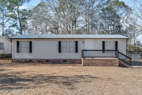 2199 Helmsman Dr SW, Supply, NC 28462