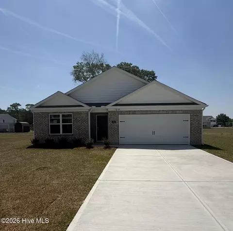 103 Claude St, La Grange, NC 28551