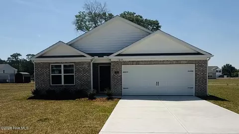 103 Claude St, La Grange, NC 28551
