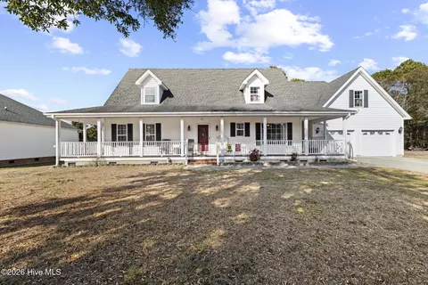 137 Skipper Ct, Newport, NC 28570
