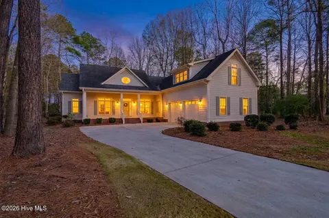 174 Southern Magnolia Ln, Wallace, NC 28466
