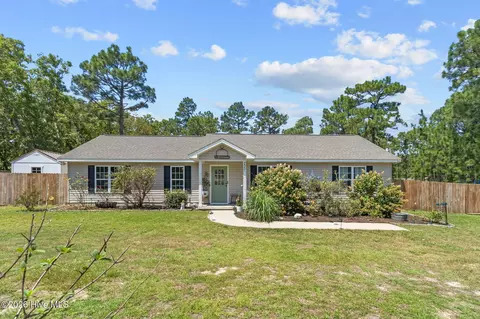 230 Park Ave, Pinebluff, NC 28373