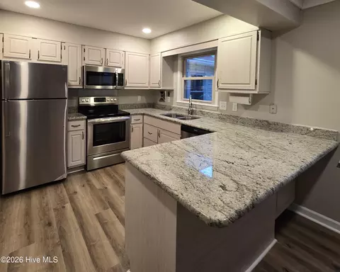 Kitchen - 170 Adams Cir, Pinehurst, NC 28374 photo 1 of 4