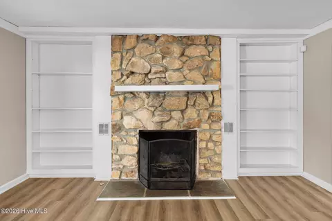 Living - 170 Adams Cir, Pinehurst, NC 28374 photo 5 of 6