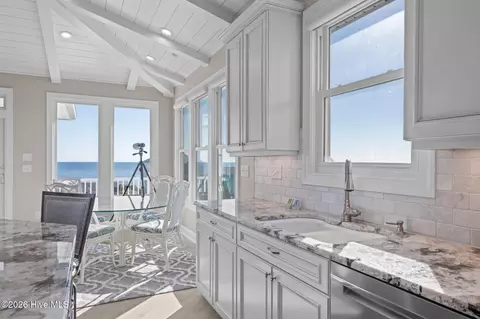 102 E Summer Pl, Emerald Isle, NC 28594 photo 17