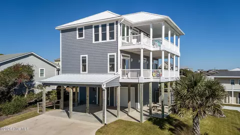 102 E Summer Pl, Emerald Isle, NC 28594 photo 3