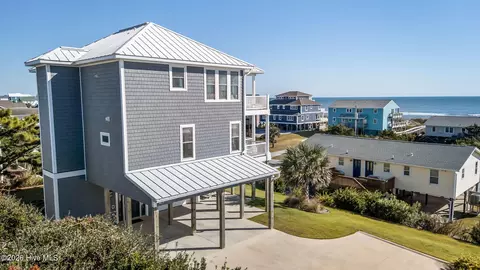 102 E Summer Pl, Emerald Isle, NC 28594 photo 5