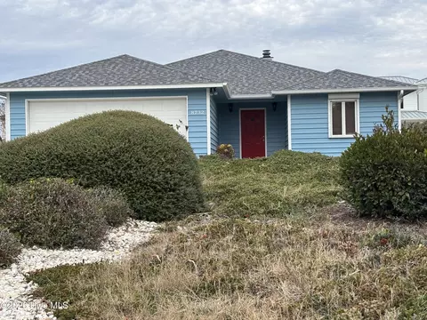 8732 Emerald Plantation Rd, Emerald Isle, NC 28594