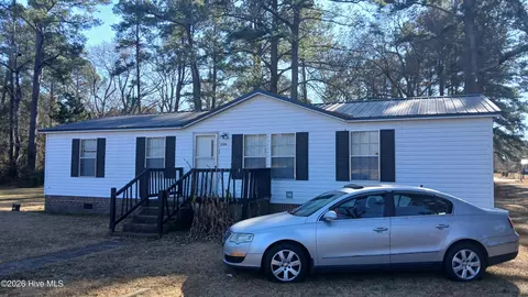 500 Greenwood Blvd, Princeville, NC 27886