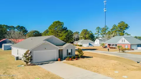 807 Fox St SW, Shallotte, NC 28470