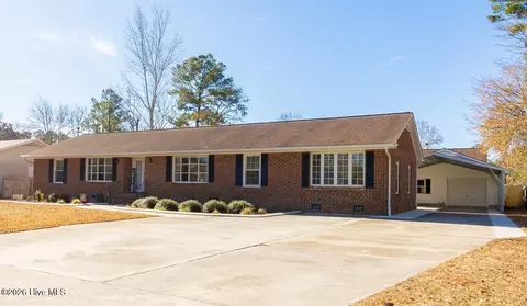 114 Hodges St, Morehead City, NC 28557