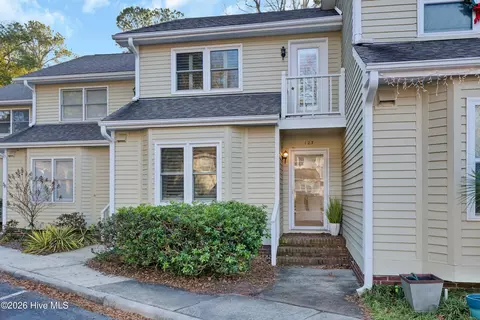 1800 Eastwood Rd #123, Wilmington, NC 28403
