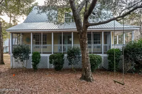3165 Island Dr SE, Bolivia, NC 28422