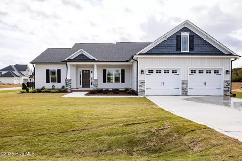 101 Deer View Lane Ln, Clinton, NC 28328