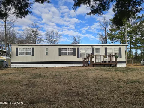 4233 Staton Mill Rd, Robersonville, NC 27871