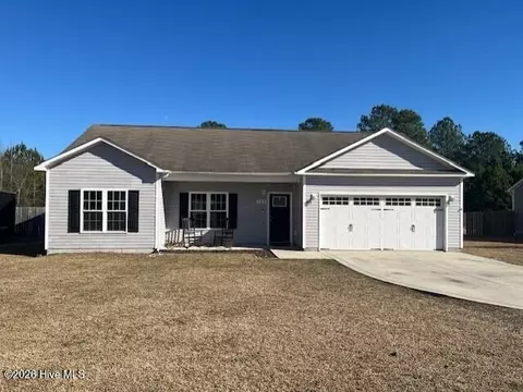 105 Lilac Ln, Richlands, NC 28574