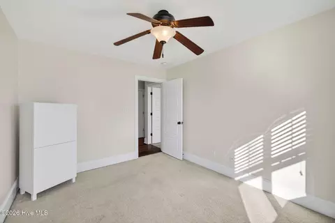 Bedroom - 1727 Sloop Point Loop Rd, Hampstead, NC 28443 photo 5 of 11