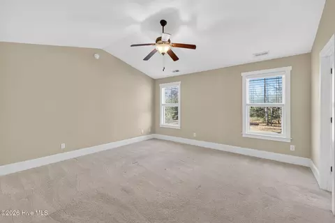 Bedroom - 1727 Sloop Point Loop Rd, Hampstead, NC 28443 photo 10 of 11