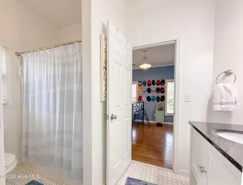 Bath - 329 Long Leaf Dr, Hampstead, NC 28443 photo 13 of 16
