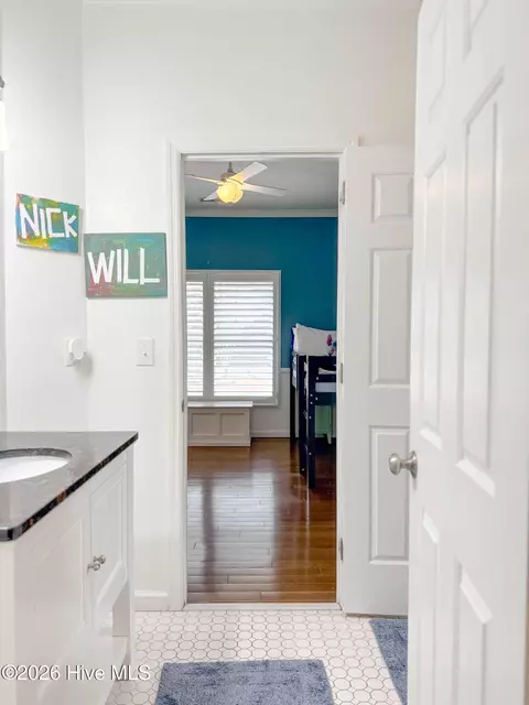 Bath - 329 Long Leaf Dr, Hampstead, NC 28443 photo 11 of 16