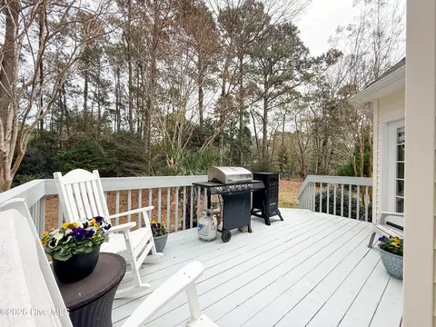Exterior - 329 Long Leaf Dr, Hampstead, NC 28443 photo 4 of 4