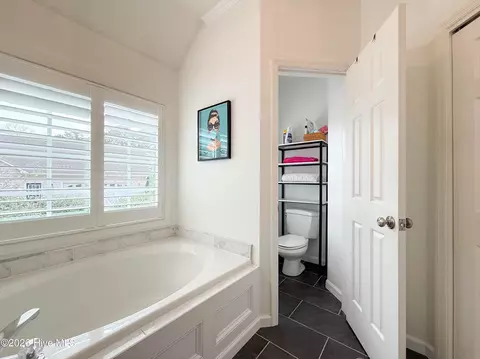 Bath - 329 Long Leaf Dr, Hampstead, NC 28443 photo 5 of 16