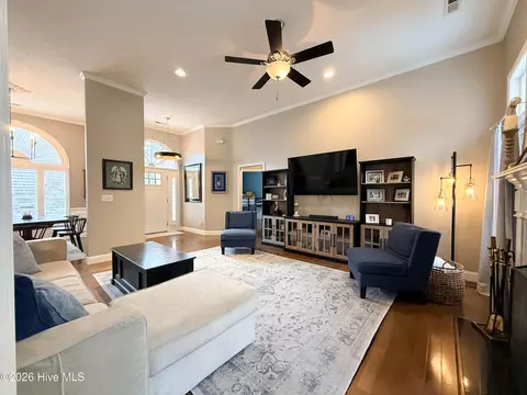 Living - 329 Long Leaf Dr, Hampstead, NC 28443 photo 6 of 6