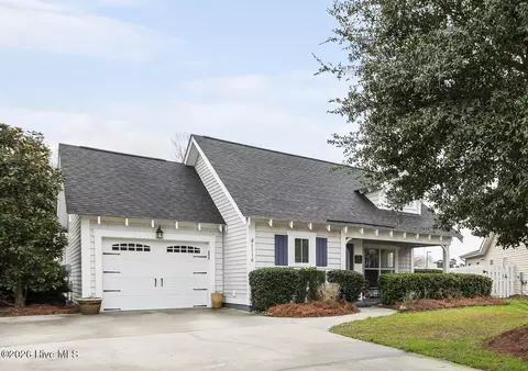 1110 Caney Ct, Southport, NC 28461