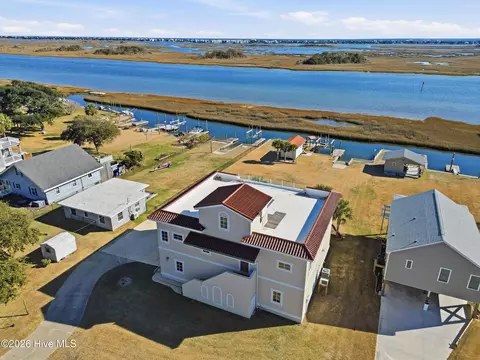 View/Area - 1044 Mallard Bay Rd, Hampstead, NC 28443 photo 4 of 7