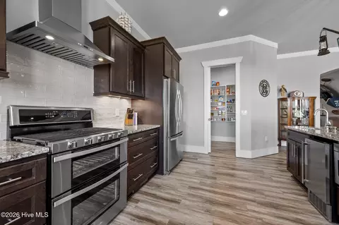 Kitchen - 1044 Mallard Bay Rd, Hampstead, NC 28443 photo 7 of 7