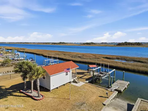 View/Area - 1044 Mallard Bay Rd, Hampstead, NC 28443 photo 6 of 7