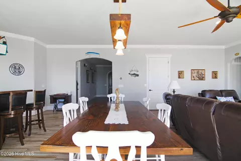 Dining - 1044 Mallard Bay Rd, Hampstead, NC 28443 photo 2 of 3