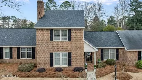 842 Westminster Ln, Kinston, NC 28501