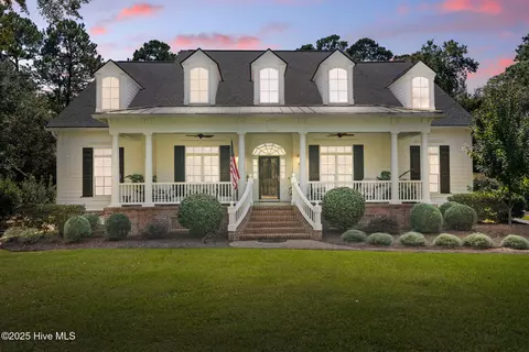 663 Parish Dr SW, Supply, NC 28462