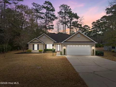 4 Pinebark Ct, Calabash, NC 28467