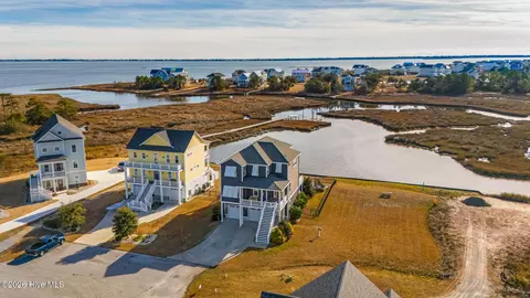525 Sanders Ln, Newport, NC 28570