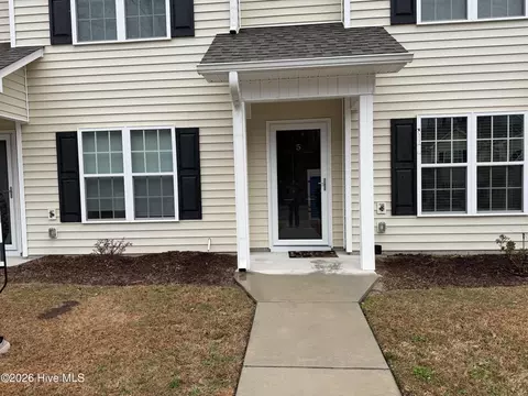 1240 Cross Creek Cir #5, Greenville, NC 27834