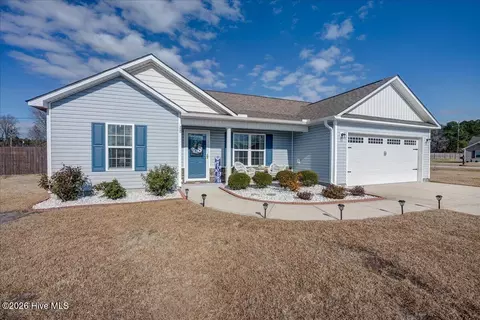 22 Covington Ct, New Bern, NC 28560
