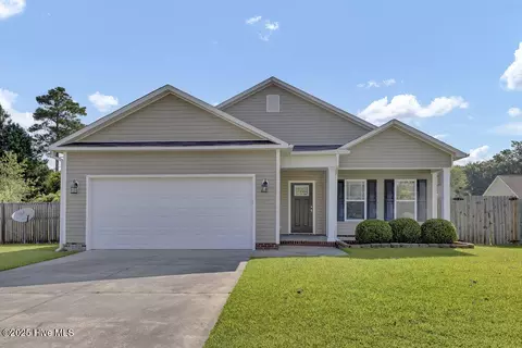 109 Borough Nest Dr, Swansboro, NC 28584