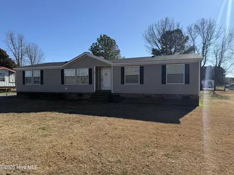 53 Cannon Dr, Snow Hill, NC 28580