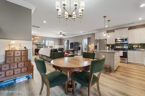 Dining - 428 Elgin Rd, Hubert, NC 28539 photo 2 of 4