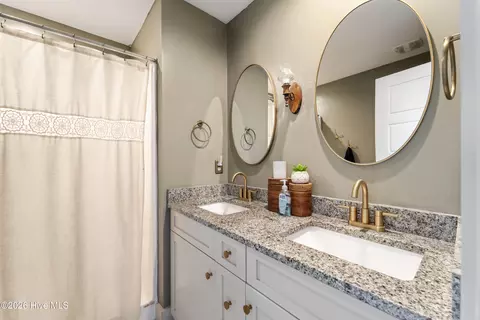 Bath - 428 Elgin Rd, Hubert, NC 28539 photo 2 of 3